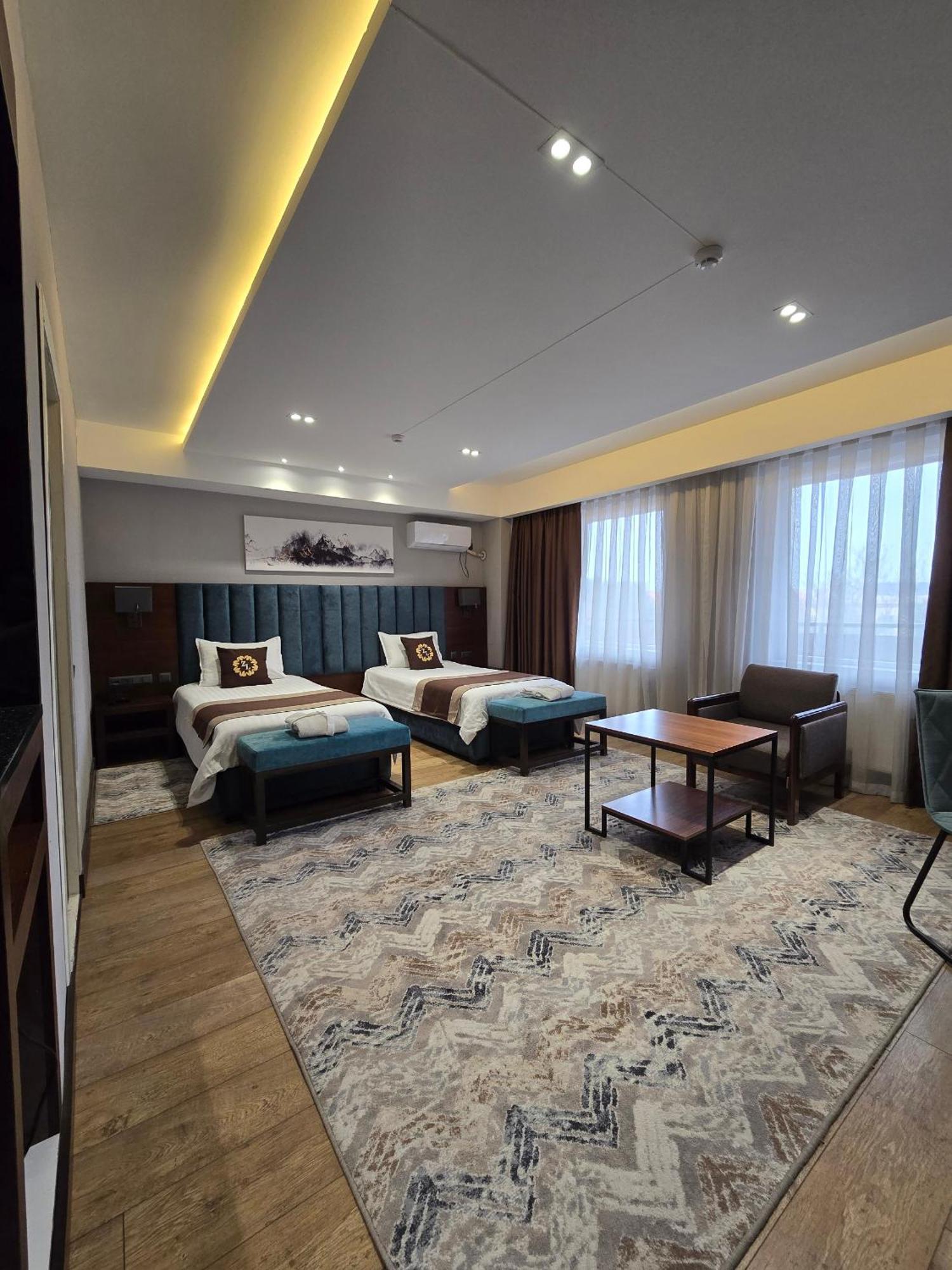 Ziyorat Luxury Hotel フェルガナ エクステリア 写真