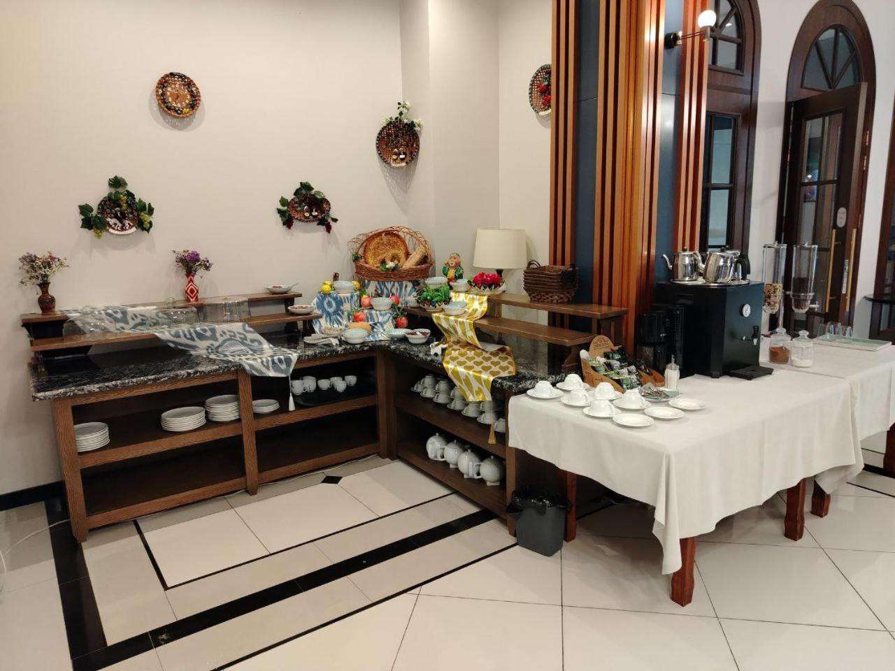 Ziyorat Luxury Hotel フェルガナ エクステリア 写真