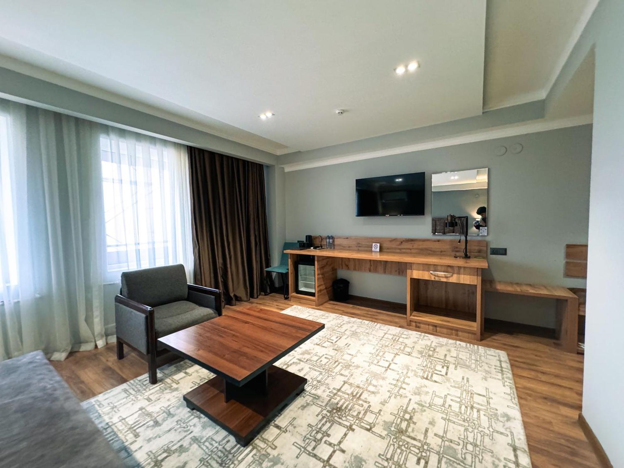 Ziyorat Luxury Hotel フェルガナ エクステリア 写真