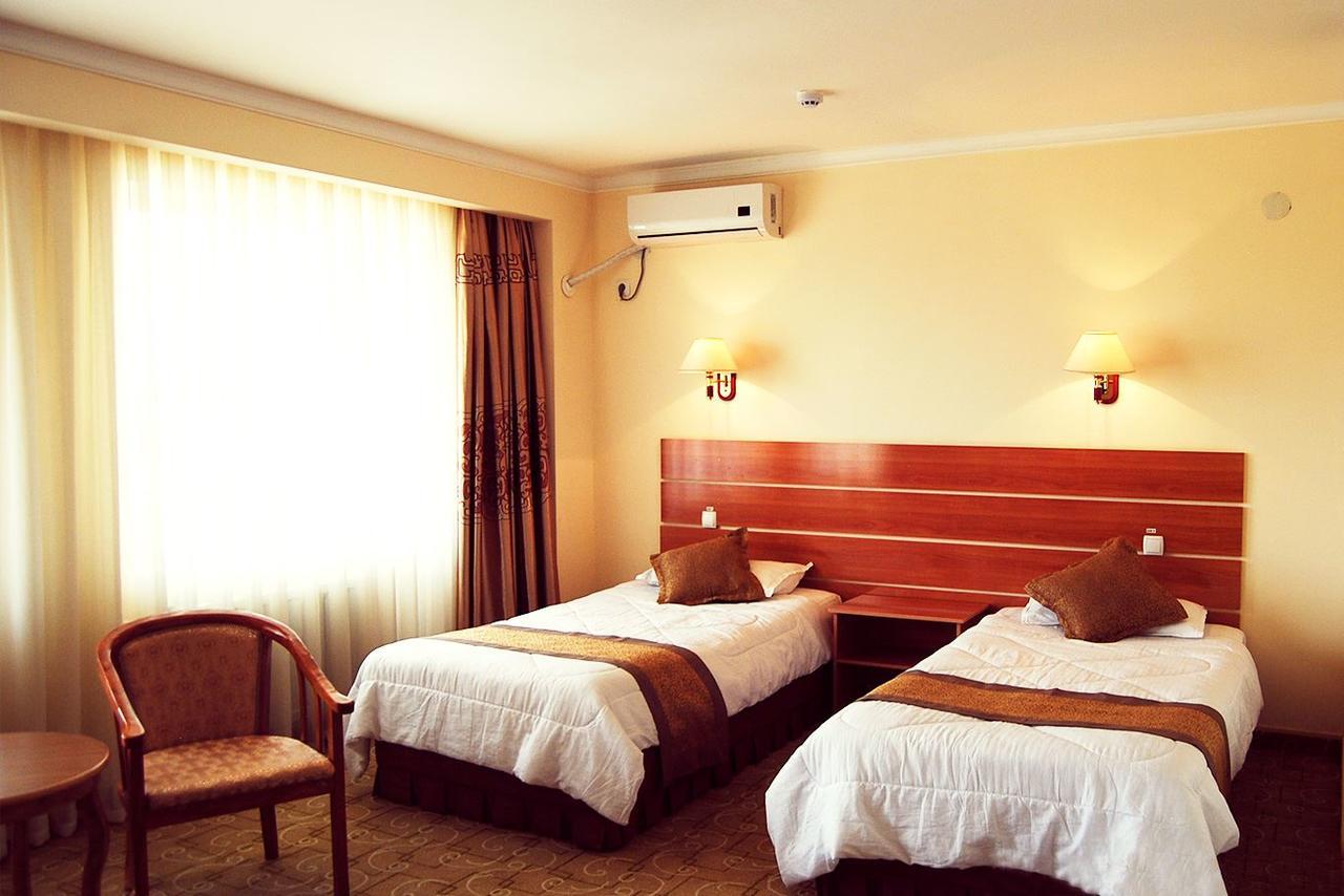 Ziyorat Luxury Hotel フェルガナ エクステリア 写真