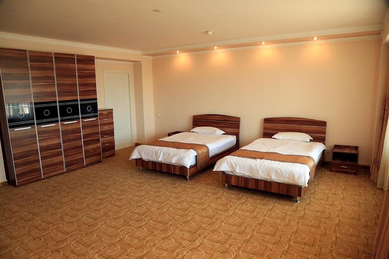 Ziyorat Luxury Hotel フェルガナ エクステリア 写真