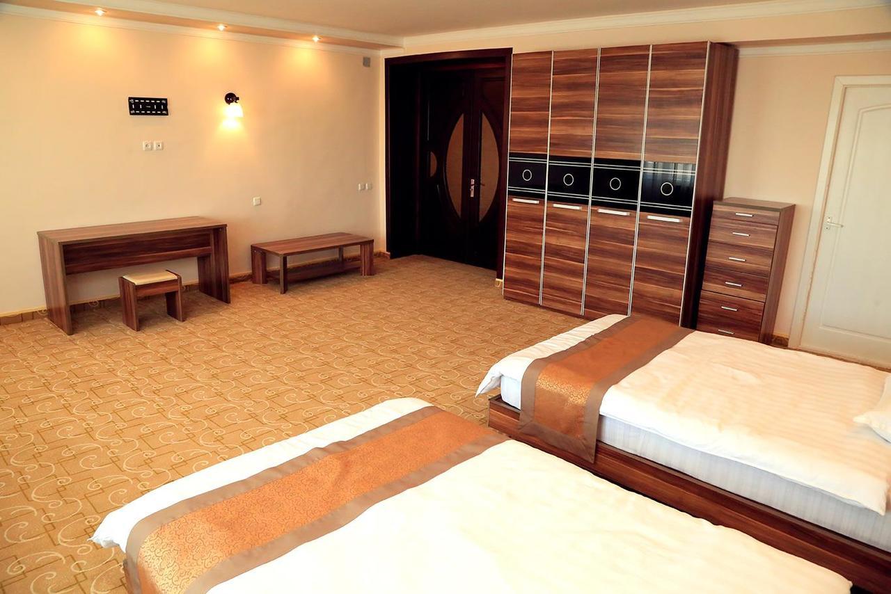 Ziyorat Luxury Hotel フェルガナ エクステリア 写真