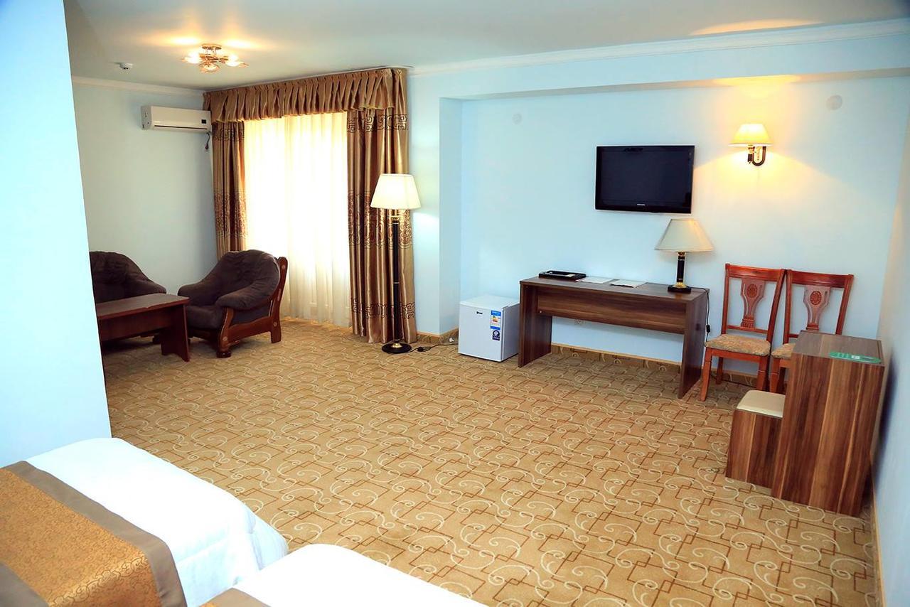 Ziyorat Luxury Hotel フェルガナ エクステリア 写真